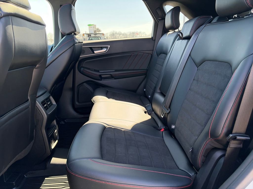 Used 2024 Ford Edge ST-Line AWD/4WD image 31