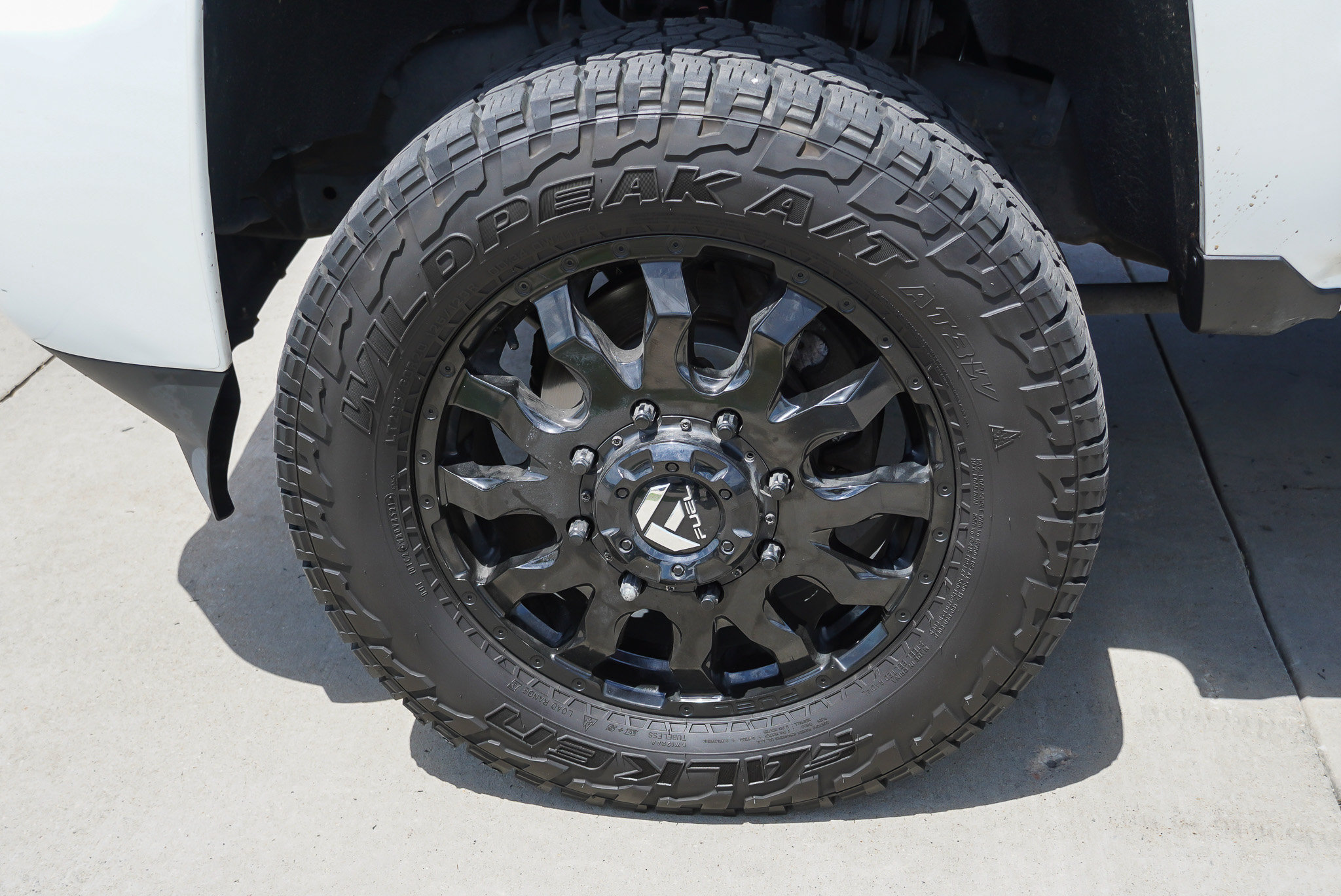 Used 2018 Chevrolet Silverado 3500 LTZ AWD/4WD image 12