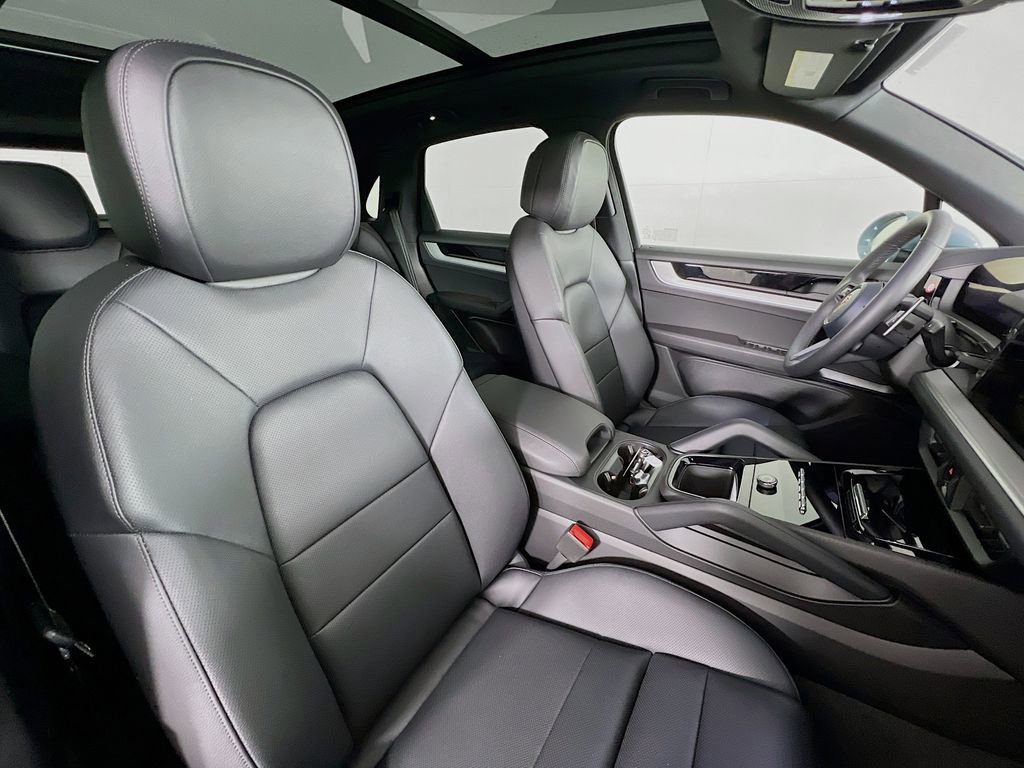 New 2026 Porsche Cayenne image 30