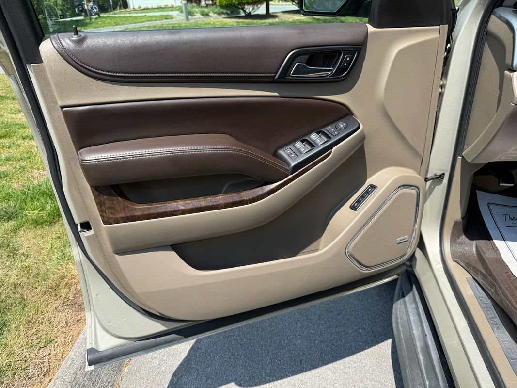 Used 2016 Chevrolet Suburban LT AWD/4WD image 12