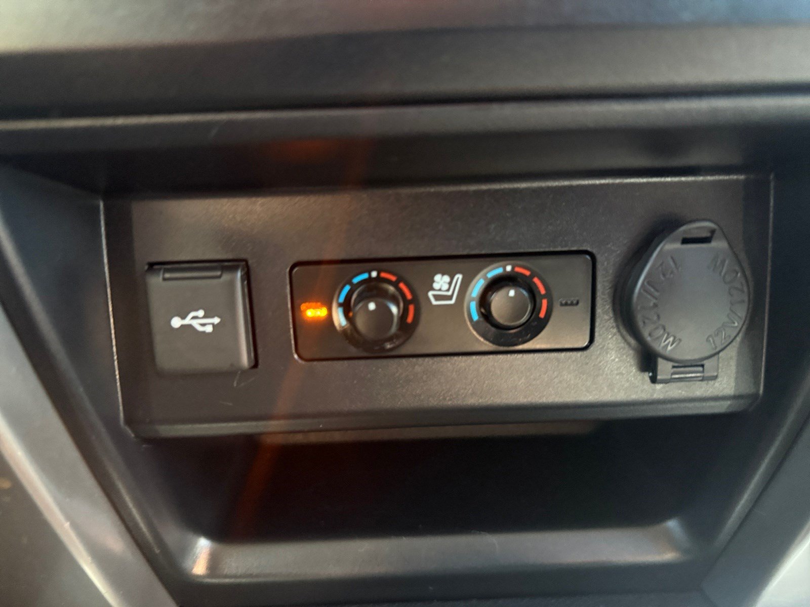 Used 2021 Toyota 4Runner Limited AWD/4WD image 27