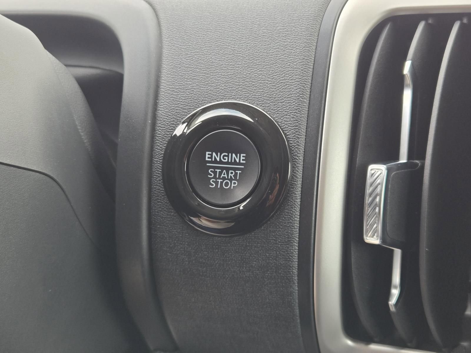 Used 2025 Ford Expedition Active image 13