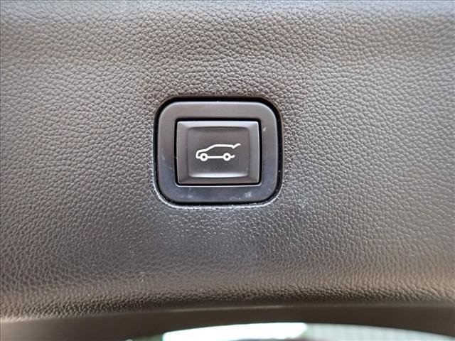 Used 2019 Buick Enclave Essence AWD/4WD image 9