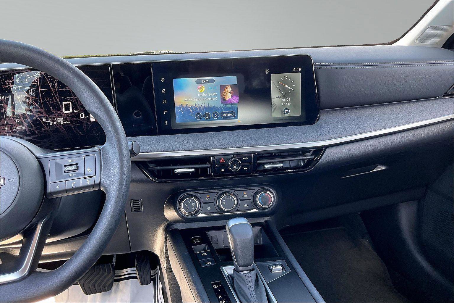 Certified 2025 Nissan Kicks SV FWD image 7
