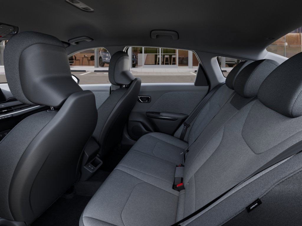 New 2025 Kia K4 LXS image 22