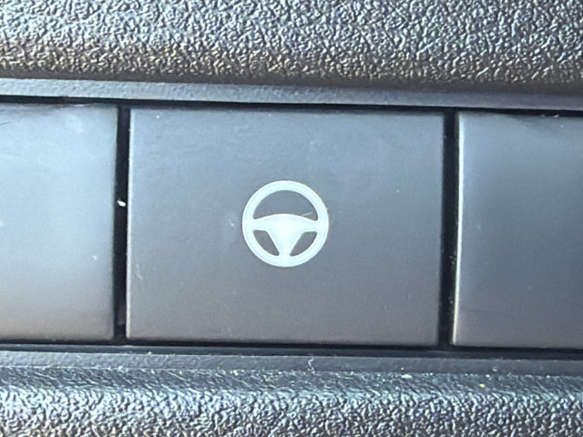 Used 2026 Nissan Rogue SV FWD image 32