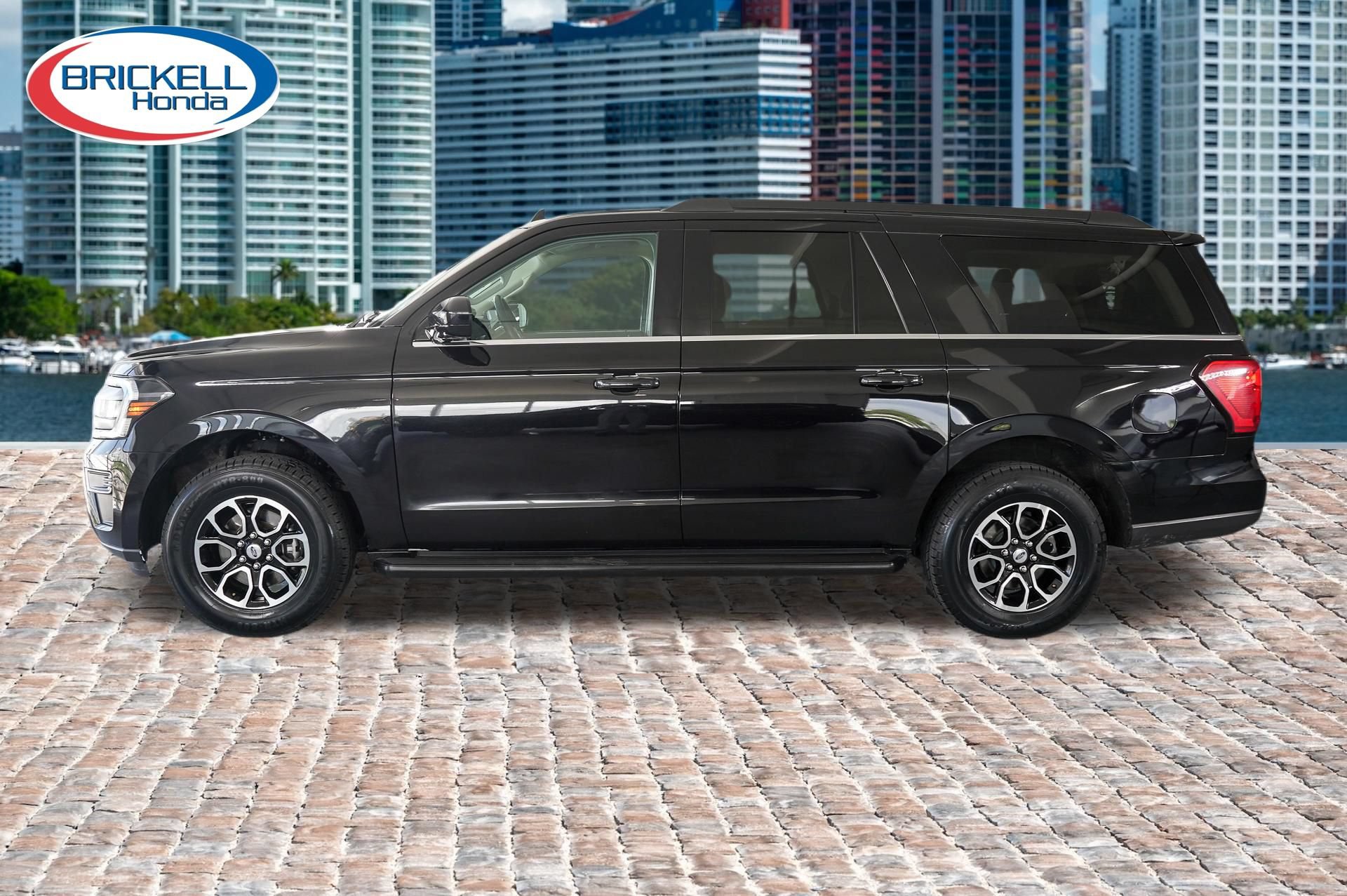 Used 2024 Ford Expedition Max XLT RWD image 4