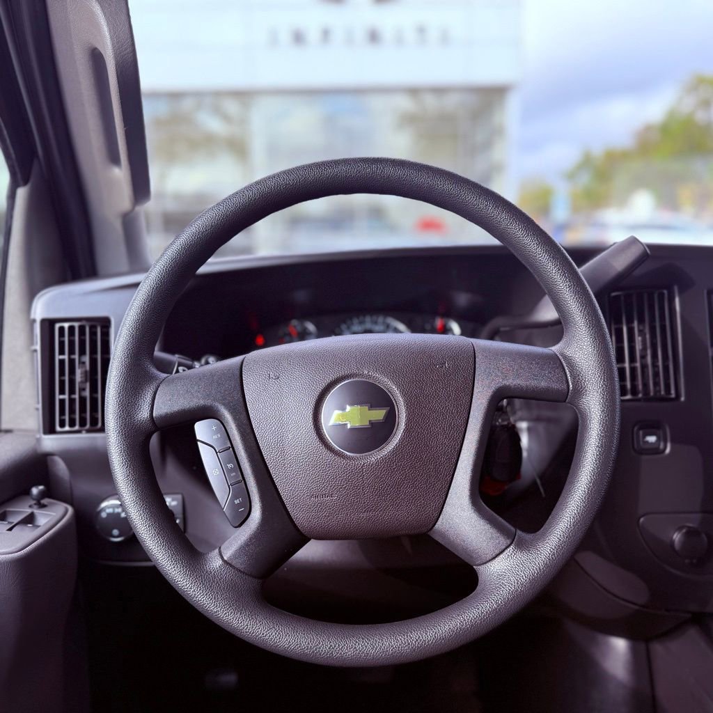Used 2025 Chevrolet Express 3500 LT w/ LT Preferred Equipment Group image 16