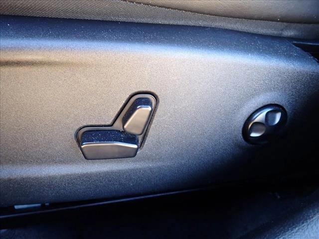 Used 2018 Chrysler 300 Limited image 13