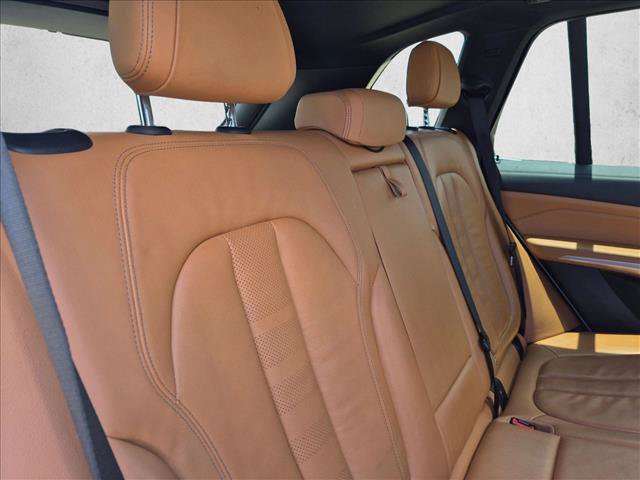 Used 2020 BMW X5 sDrive40i w/ Premium Package RWD image 17