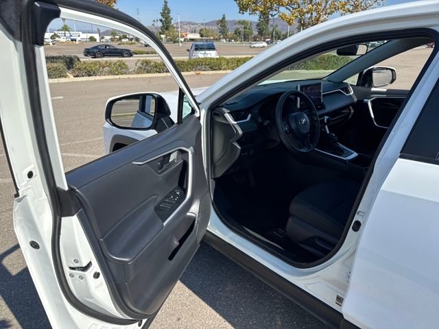 Used 2024 Toyota RAV4 LE image 27