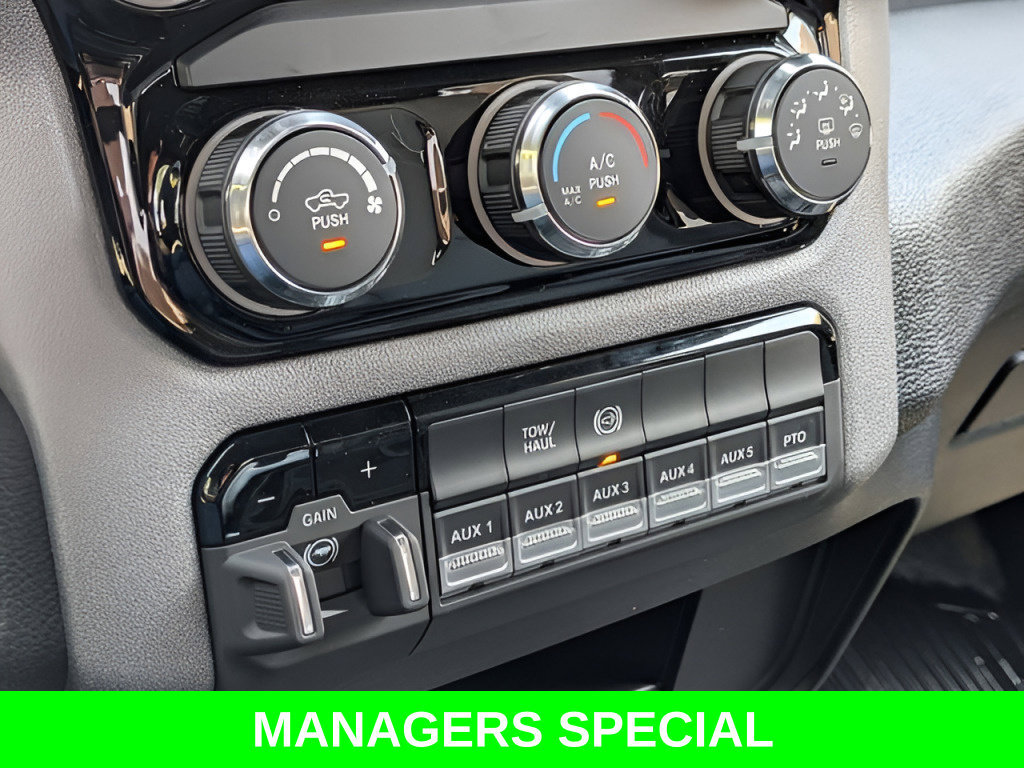 New 2026 RAM 5500 Tradesman AWD/4WD image 24