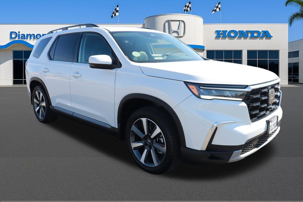 Certified 2025 Honda Pilot Touring