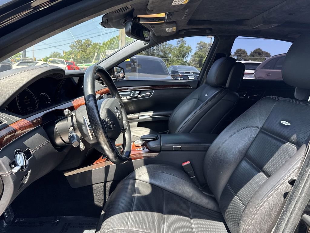 Used 2011 Mercedes-Benz S 63 AMG image 11