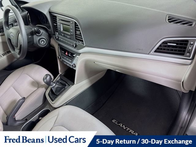 Used 2017 Hyundai Elantra SE image 26