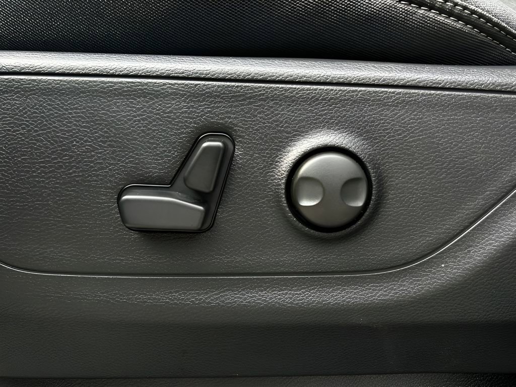 New 2026 RAM 1500 4x4 Crew Cab image 18