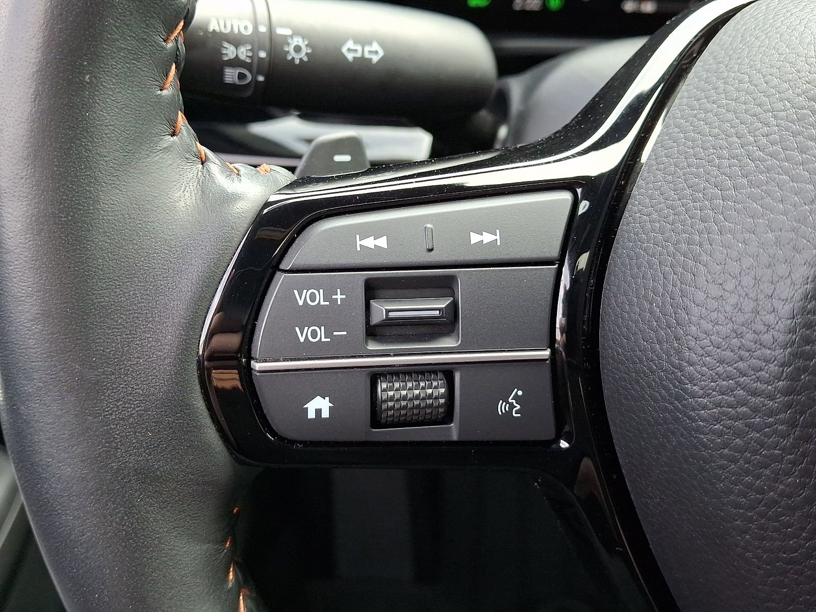 Used 2025 Honda CR-V Sport Touring image 22