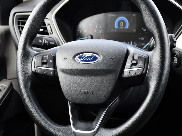 Used 2020 Ford Escape SE image 17