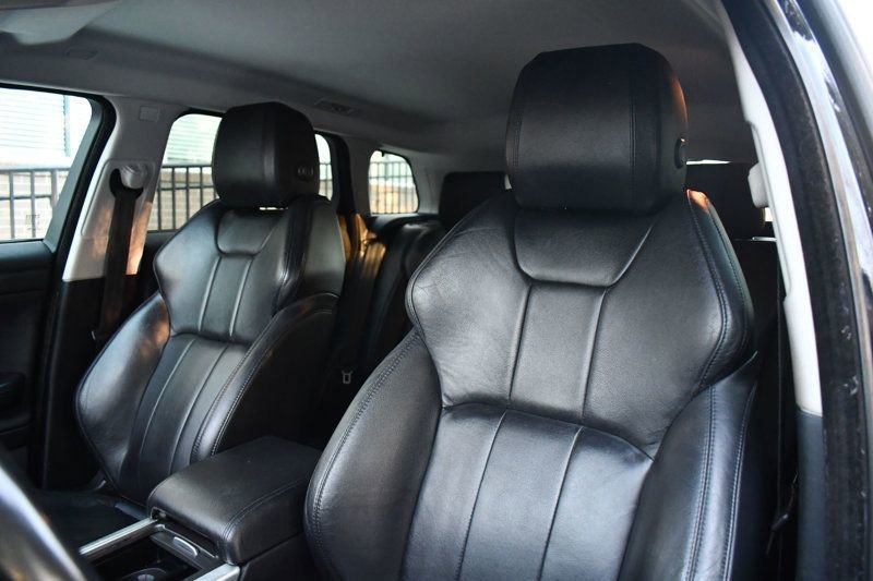 Used 2017 Land Rover Range Rover Evoque SE image 17