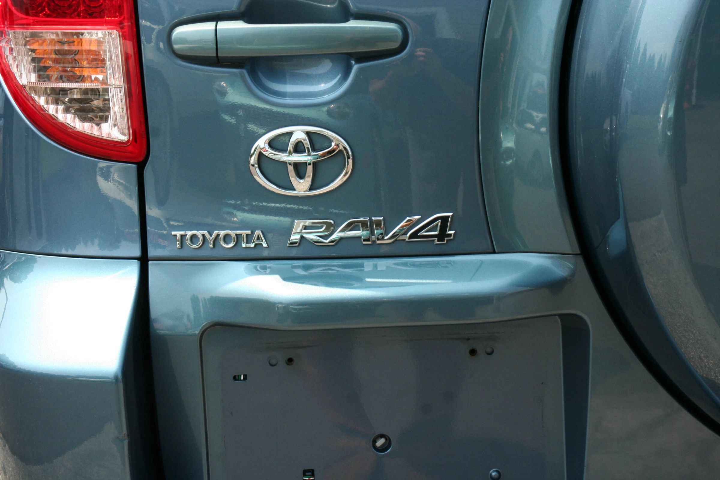 Used 2006 Toyota RAV4 Limited AWD/4WD image 32