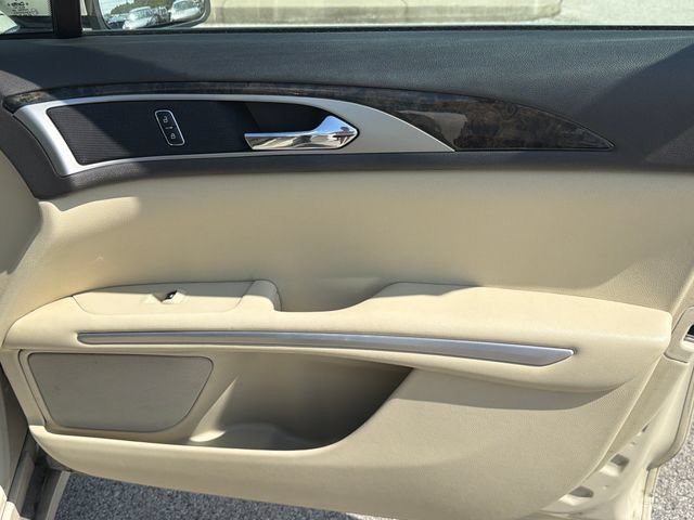Used 2014 Lincoln MKZ w/ Equipment Group 102A Reserve FWD image 28