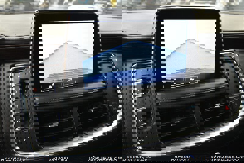 Used 2021 Chevrolet Suburban LT RWD image 34