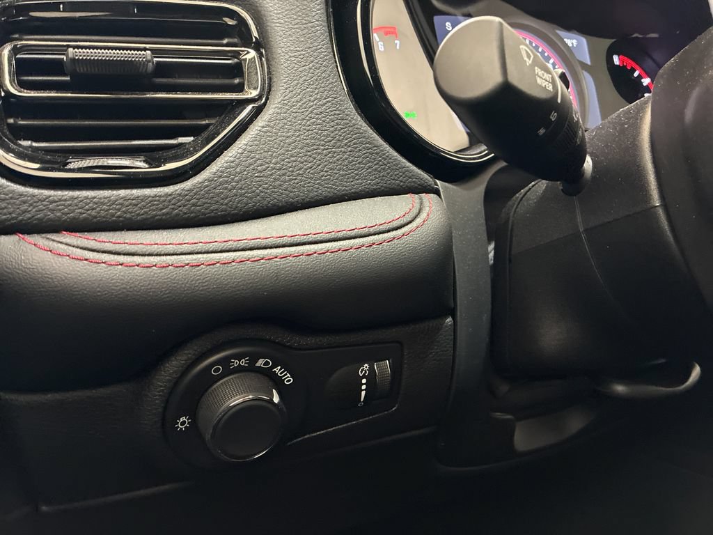 Used 2025 Dodge Durango GT AWD/4WD image 26