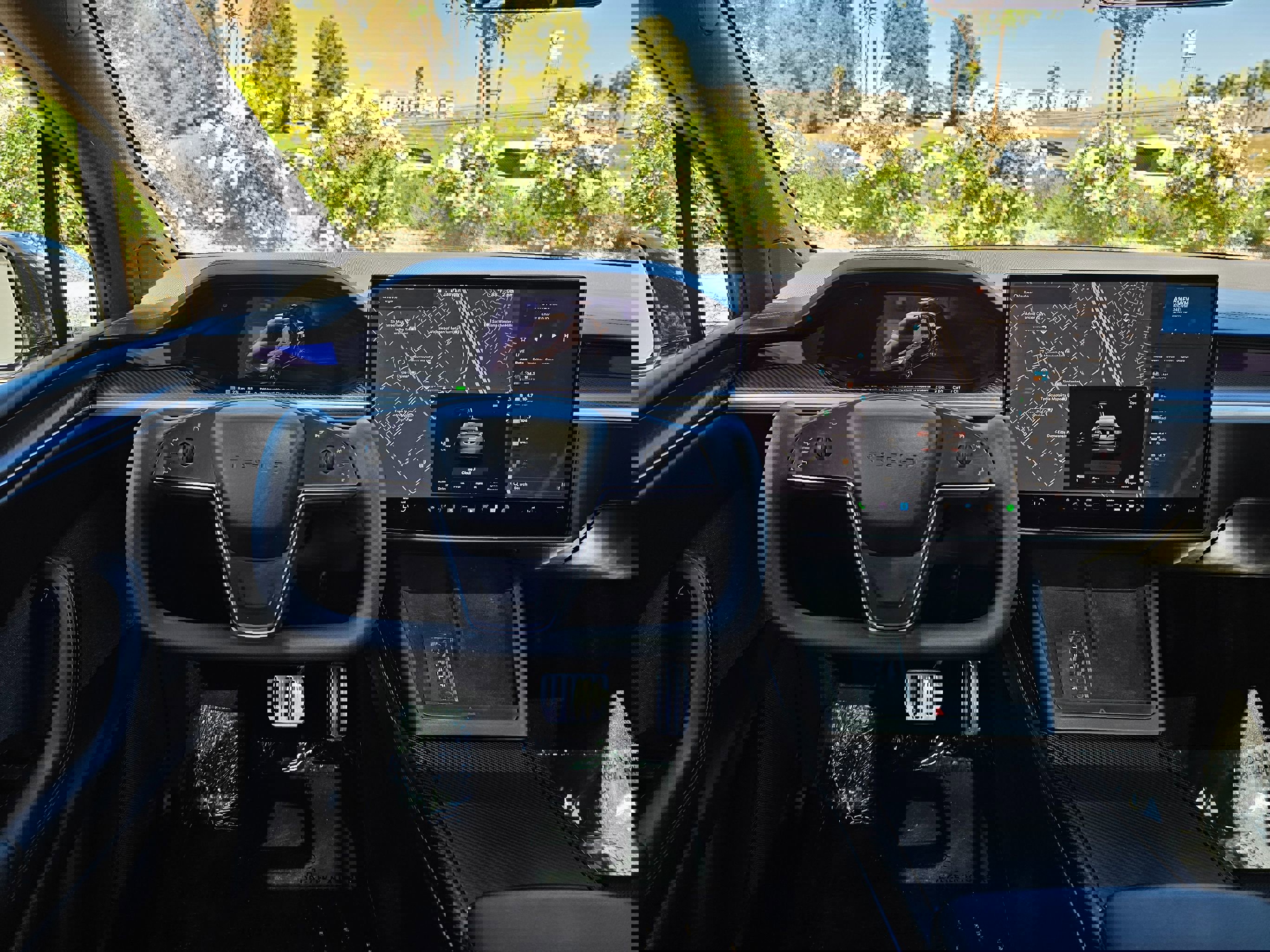 Used 2022 Tesla Model X Plaid image 26