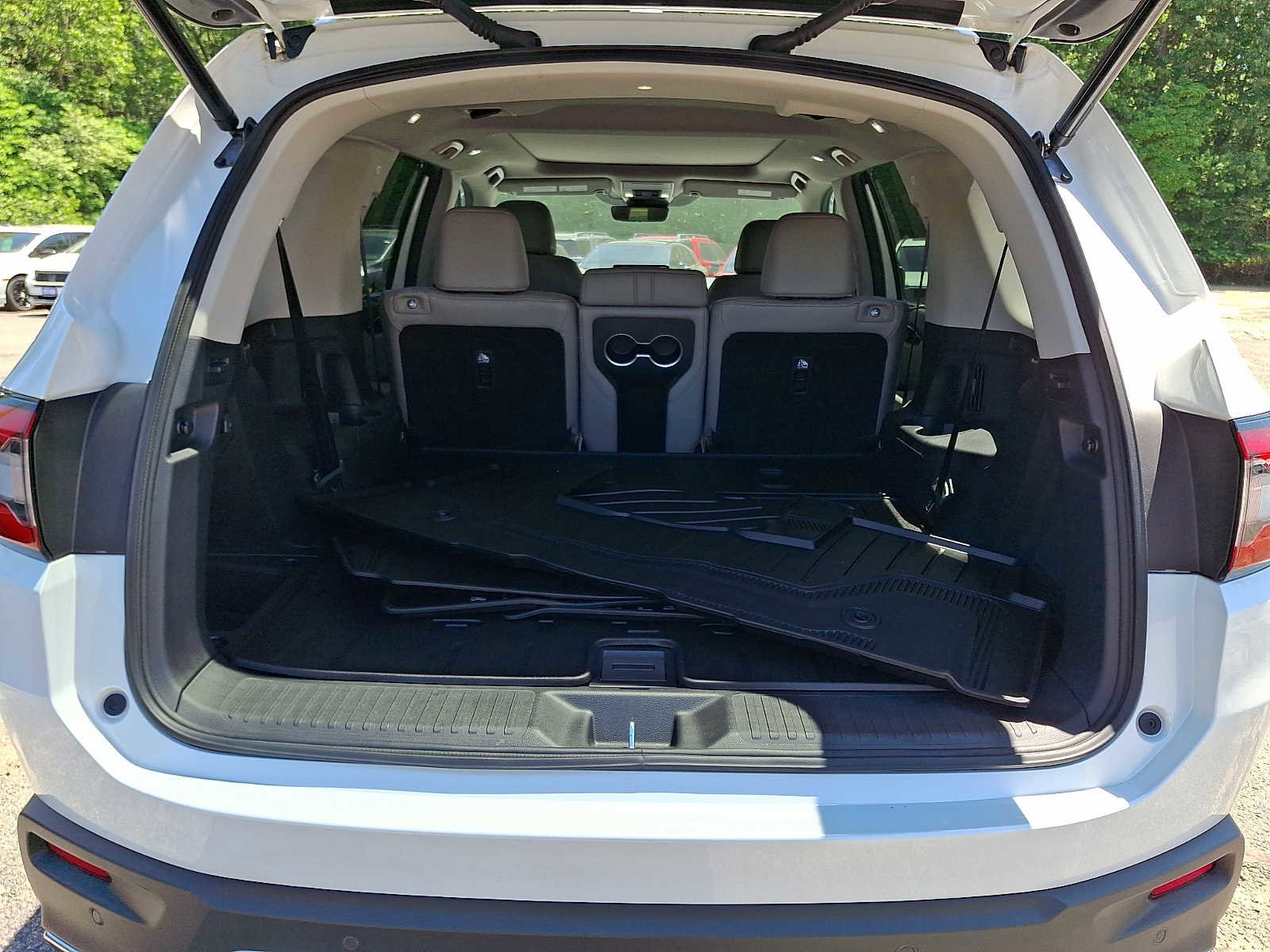 Certified 2025 Honda Pilot Touring image 29