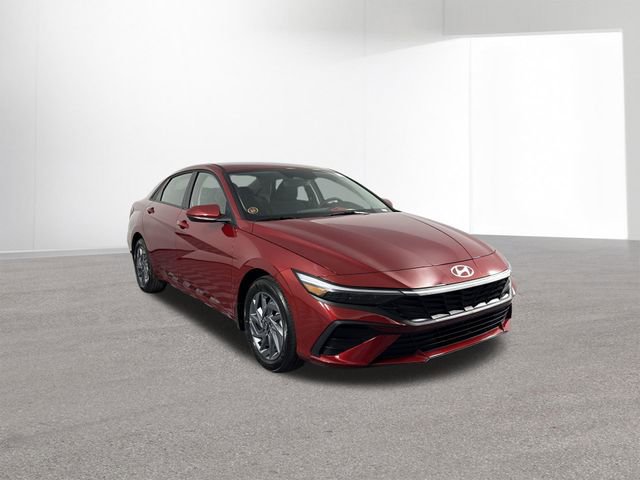 Used 2025 Hyundai Elantra Blue FWD image 12