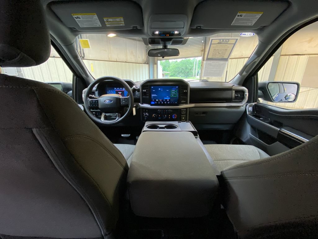 Used 2025 Ford F150 XLT AWD/4WD image 19