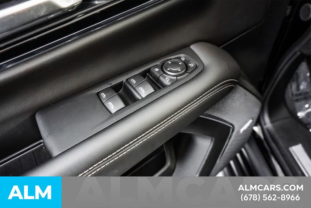 Used 2025 GMC Yukon Elevation AWD/4WD image 51