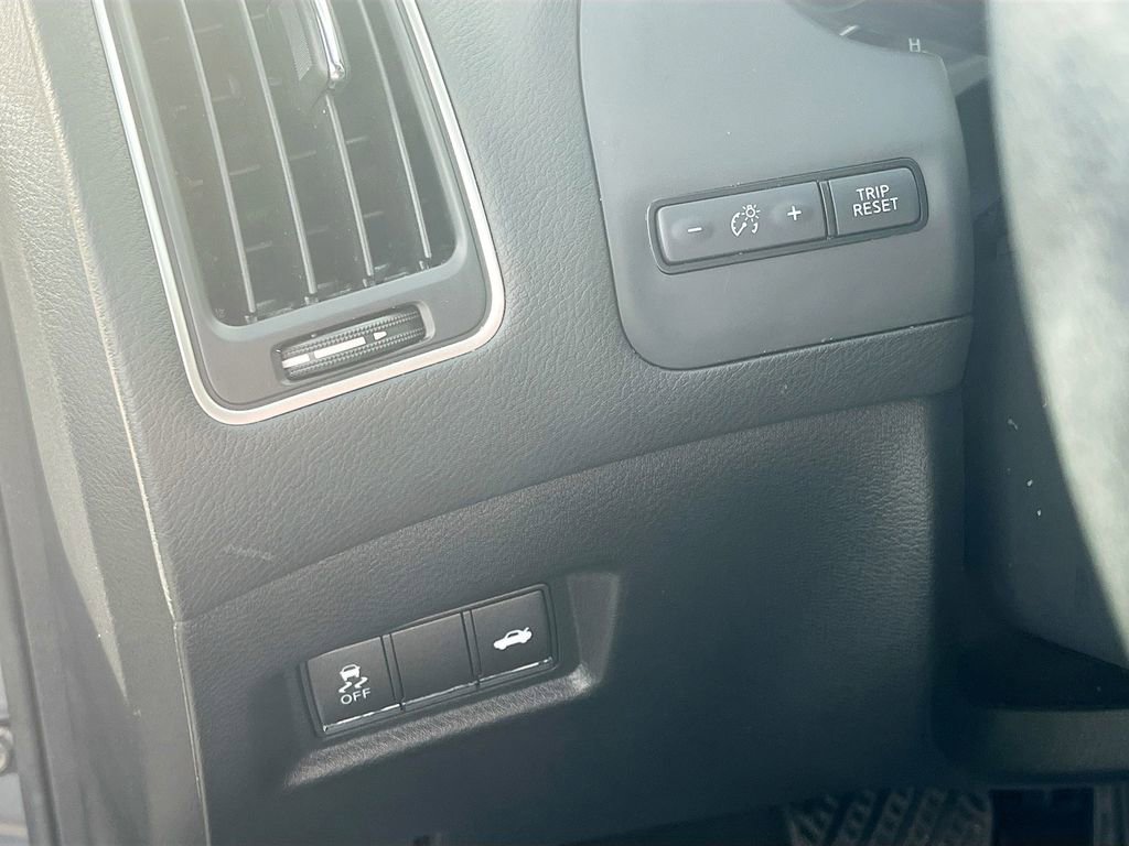 Used 2021 INFINITI Q60 3.0t Luxe w/ Essential Package image 10