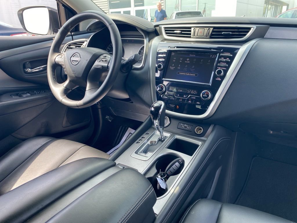 Used 2023 Nissan Murano SV image 25
