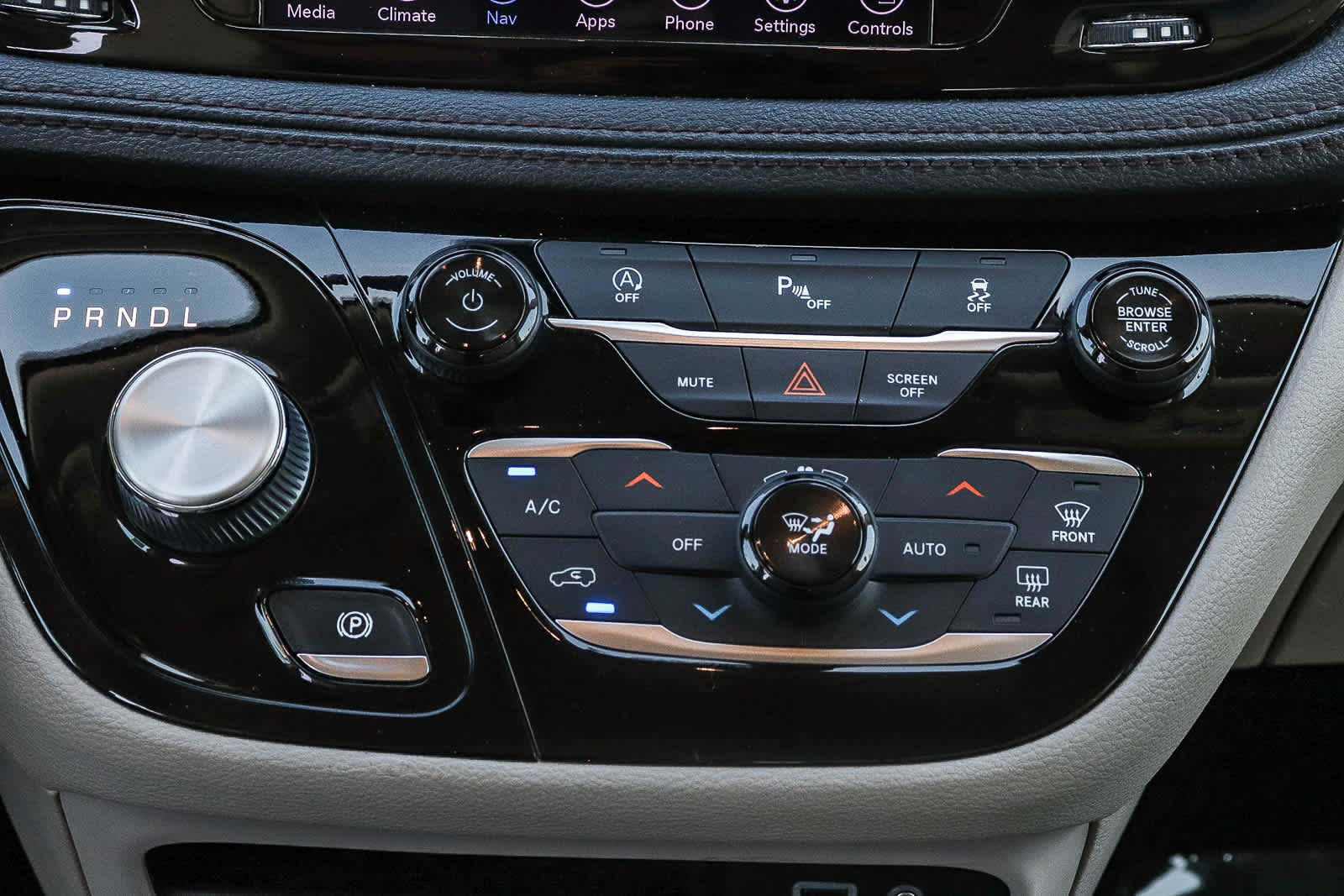 Used 2019 Chrysler Pacifica Limited FWD image 20