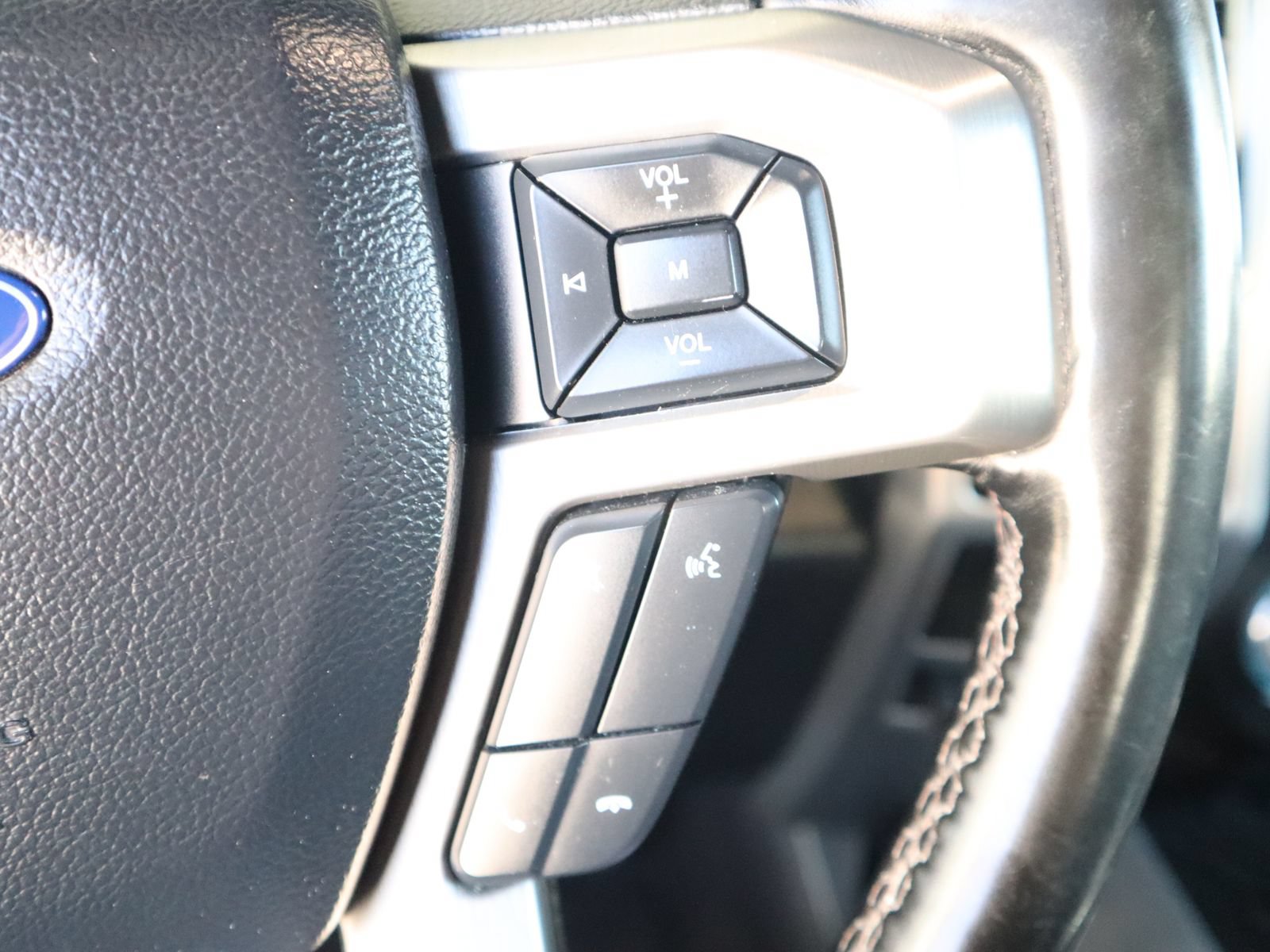 Used 2020 Ford F150 Platinum w/ Equipment Group 701A Luxury AWD/4WD image 34