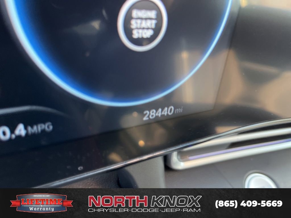 Used 2025 Hyundai Elantra SEL image 31