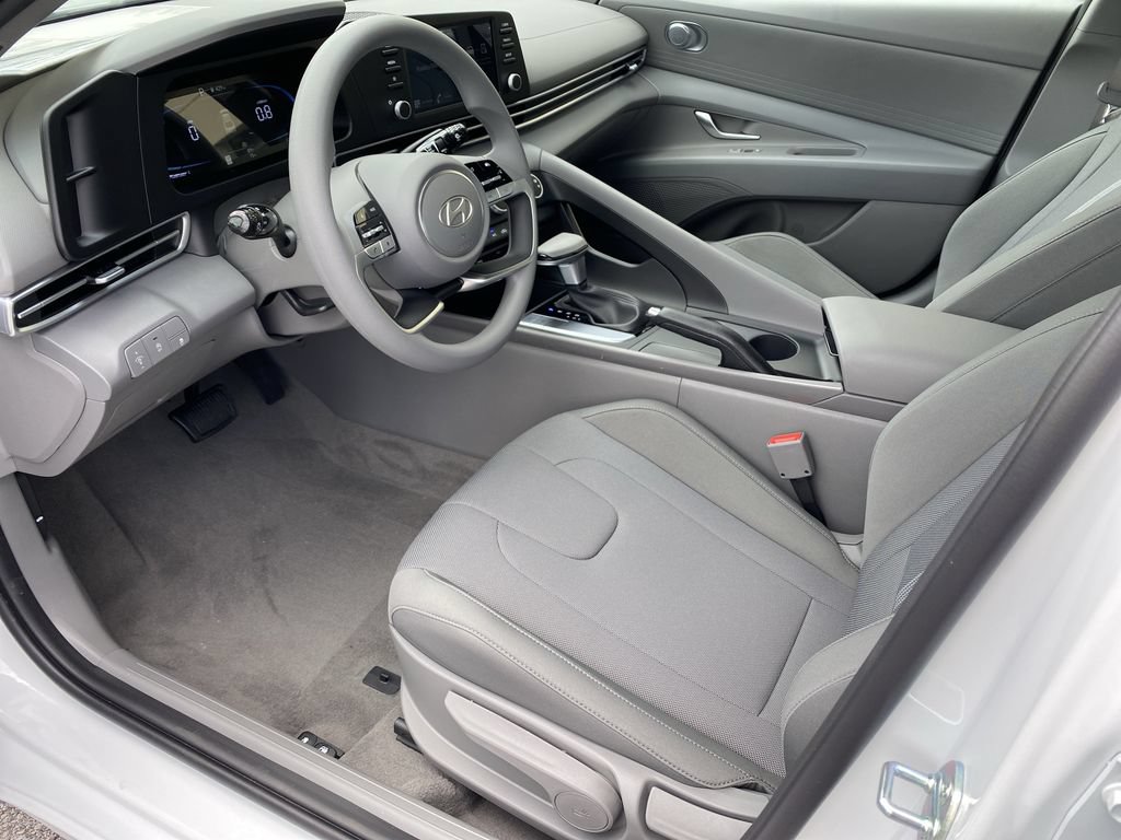 New 2026 Hyundai Elantra SE FWD image 10
