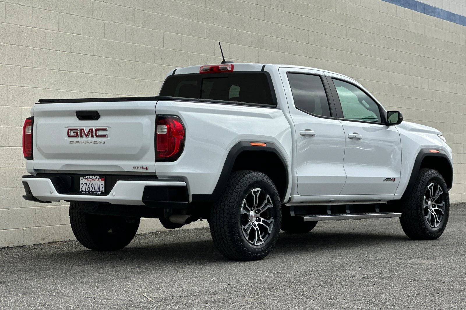 Certified 2023 GMC Canyon AT4 w/ AT4 Premium Package AWD/4WD image 4