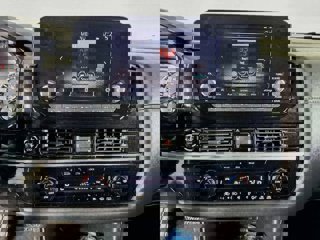 Certified 2024 Nissan Pathfinder SV image 13