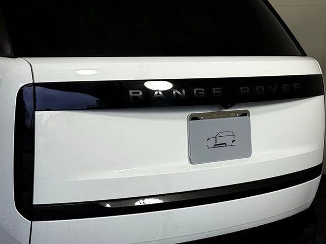 New 2025 Land Rover Range Rover SE image 16