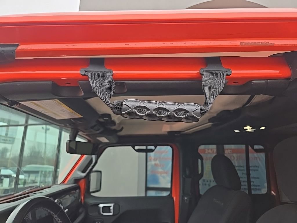 Used 2020 Jeep Wrangler Unlimited Sahara w/ Uconnect 4C Nav & Sound Group image 43