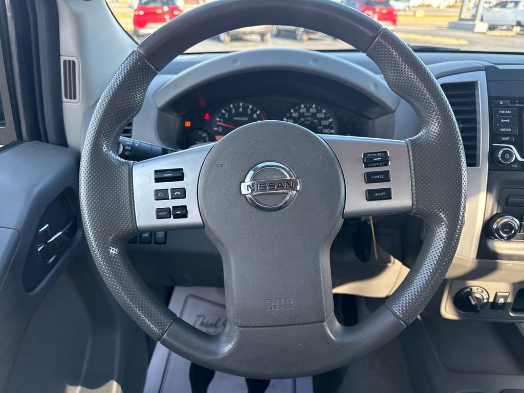 Used 2016 Nissan Frontier SV image 16