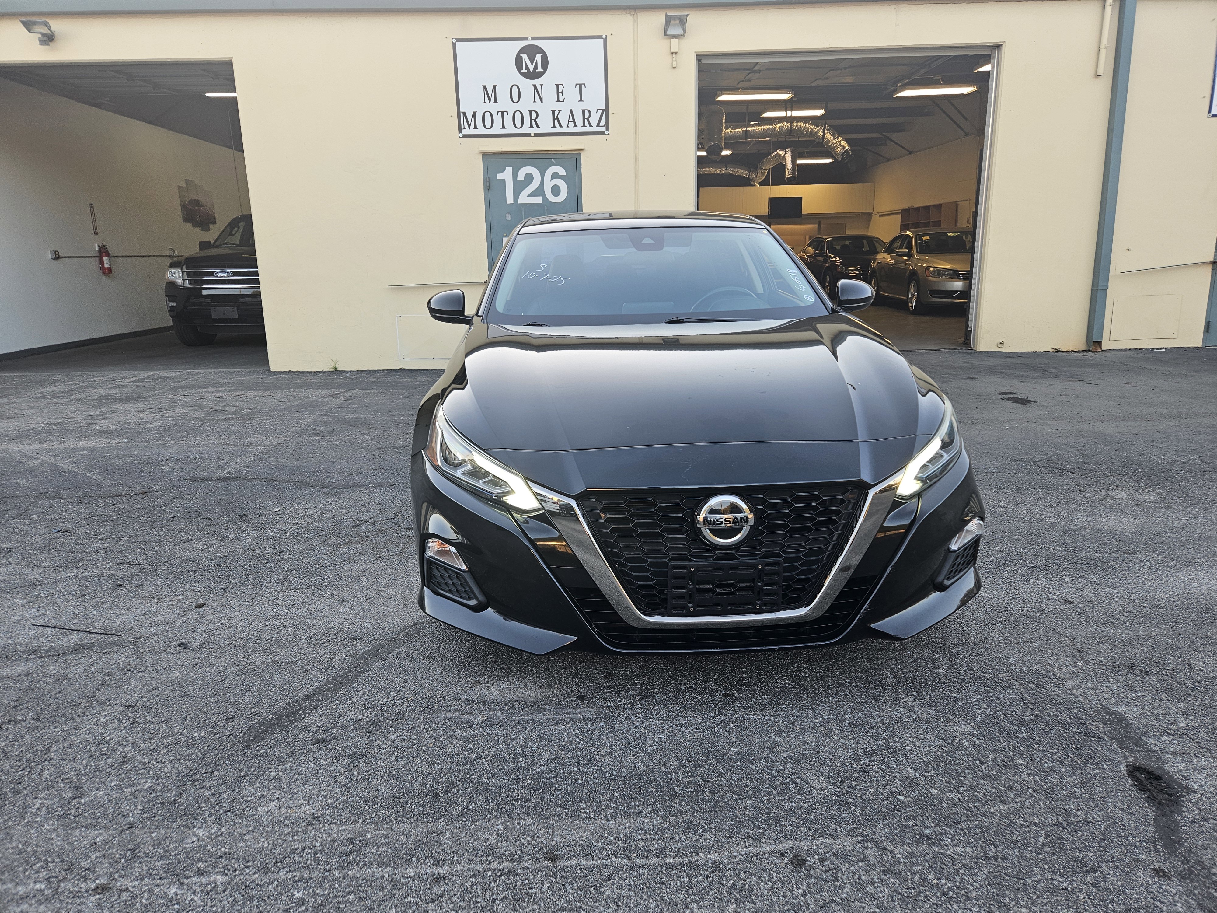 Used 2020 Nissan Altima 2.5 SR image 1