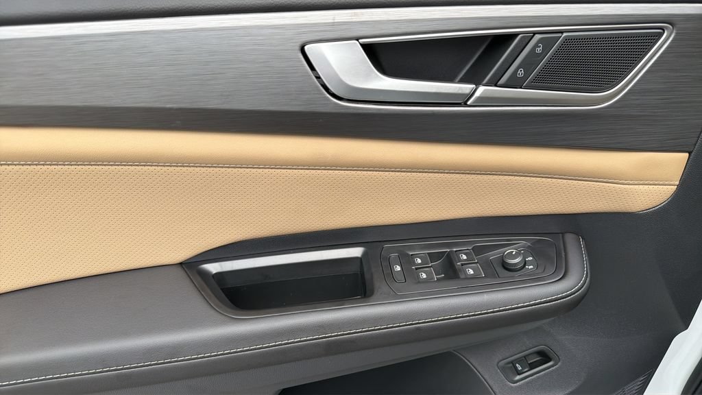 New 2026 Volkswagen Atlas Cross Sport SE FWD image 21