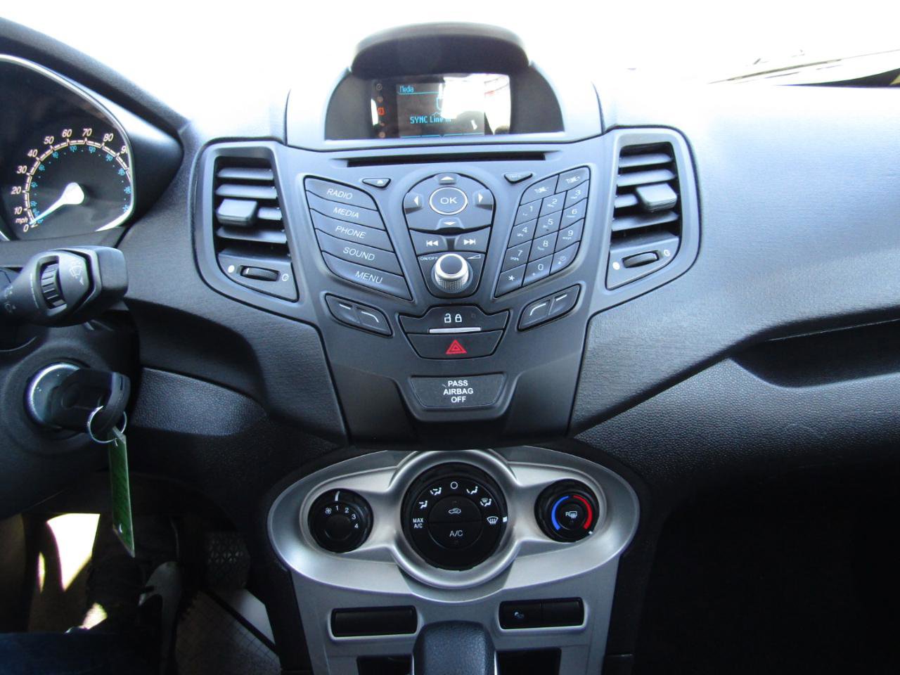 Used 2017 Ford Fiesta SE FWD image 12