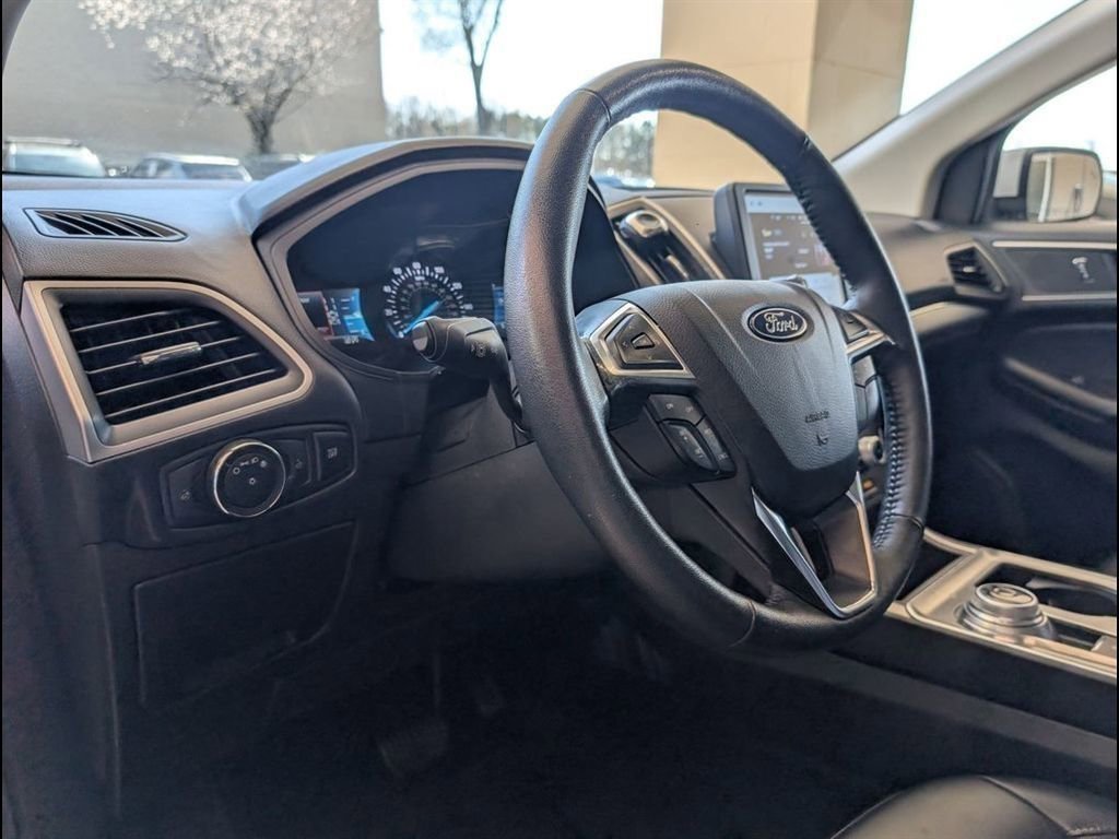Used 2022 Ford Edge SEL image 8