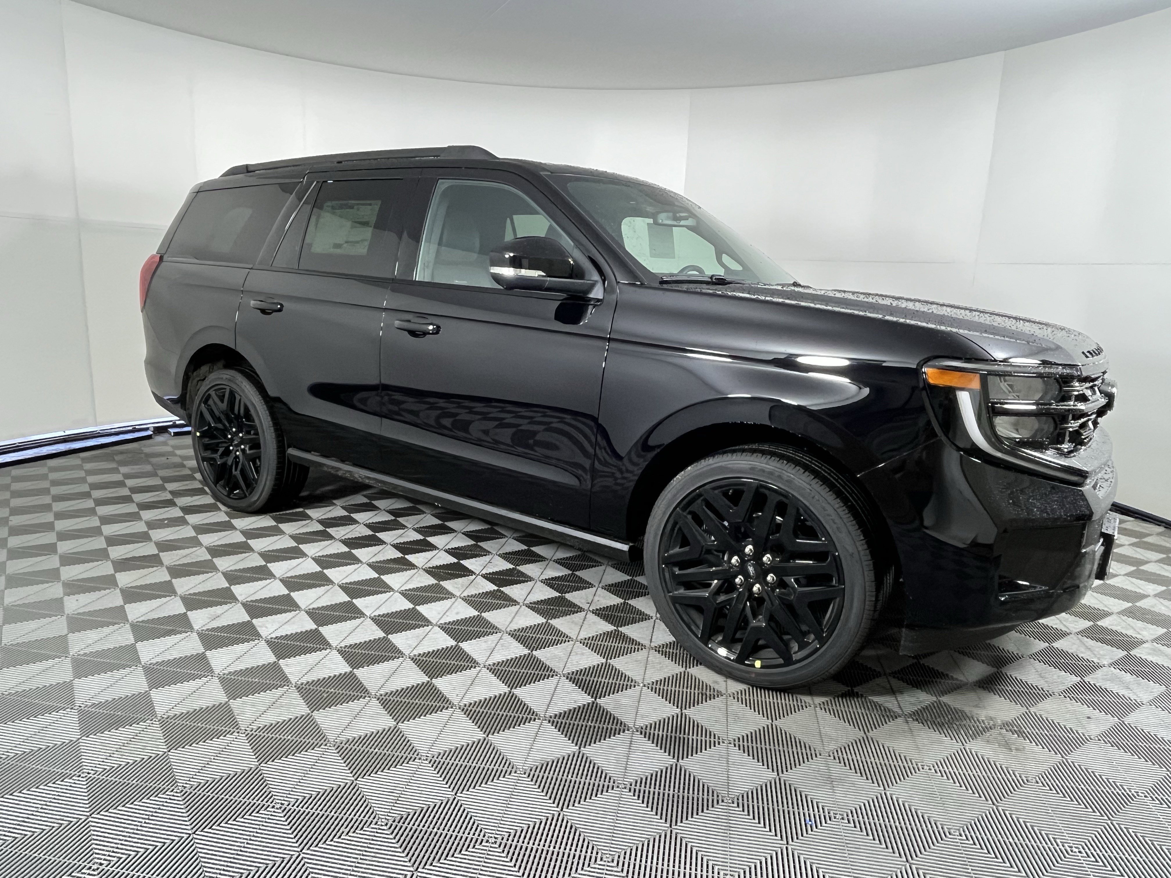 New 2026 Ford Expedition Platinum w/ Stealth Performance Package AWD/4WD image 5