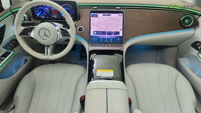 Used 2025 Mercedes-Benz EQE 350+ Sedan w/ Driver Assistance Package image 22
