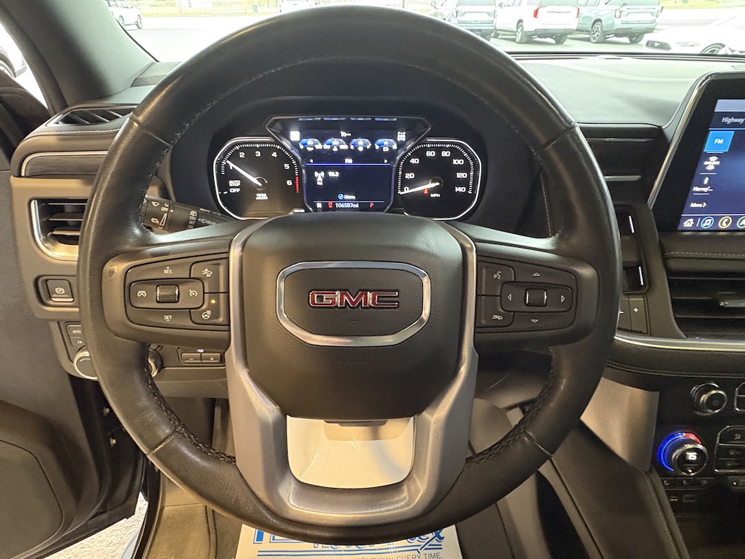 Used 2021 GMC Yukon XL SLT w/ SLT Luxury Plus Package image 11